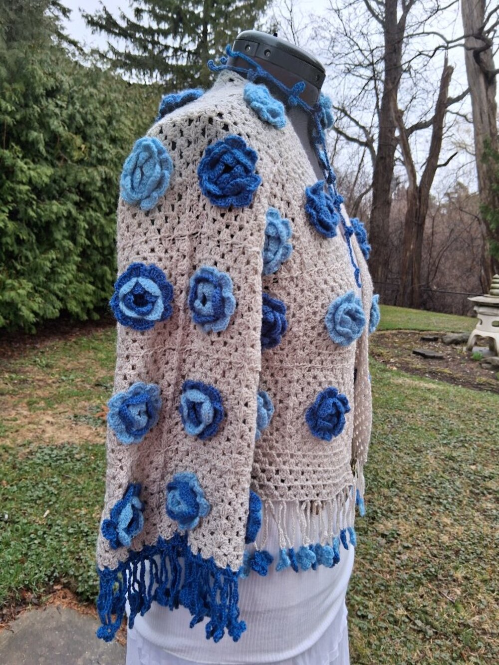BOHO Blue 3D Floral Fringe Granny Square Sweater and Rose Wrap Choker M/L - Picture 10 of 11